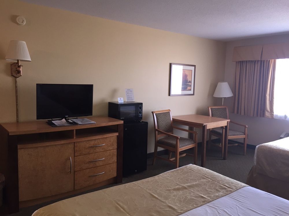 Boarders Inn & Suites By Cobblestone Hotels Superior Luaran gambar