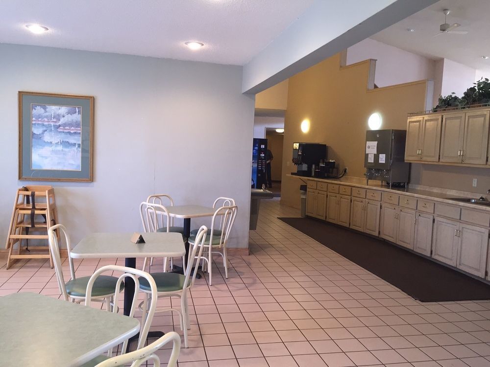Boarders Inn & Suites By Cobblestone Hotels Superior Luaran gambar