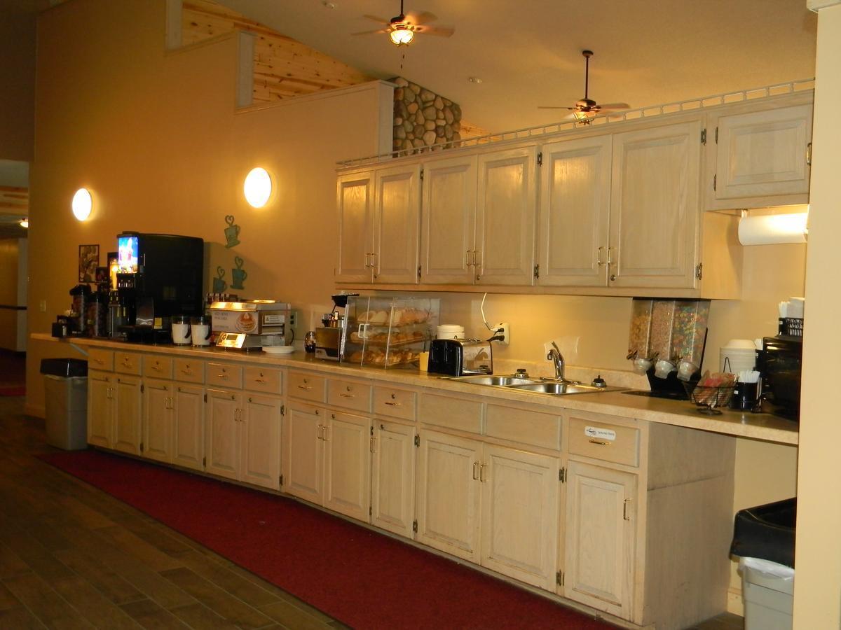 Boarders Inn & Suites By Cobblestone Hotels Superior Luaran gambar