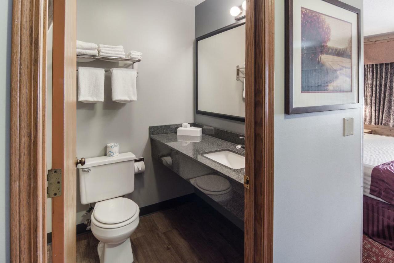 Boarders Inn & Suites By Cobblestone Hotels Superior Luaran gambar